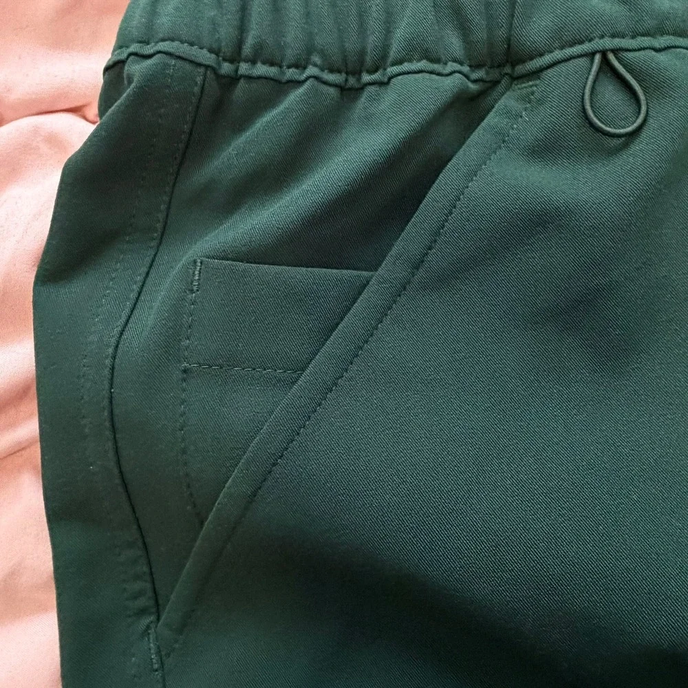 FIGS Men's XS Racing Cairo Cargo Scrub Pants Green NWT Technical Utility 1000142